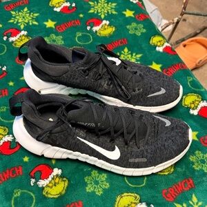 Nike Black and White Athletic Shoes